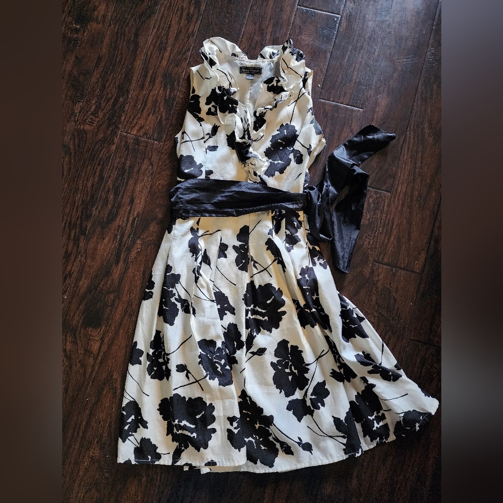 Jessica Howard Ruffle Collar Dress